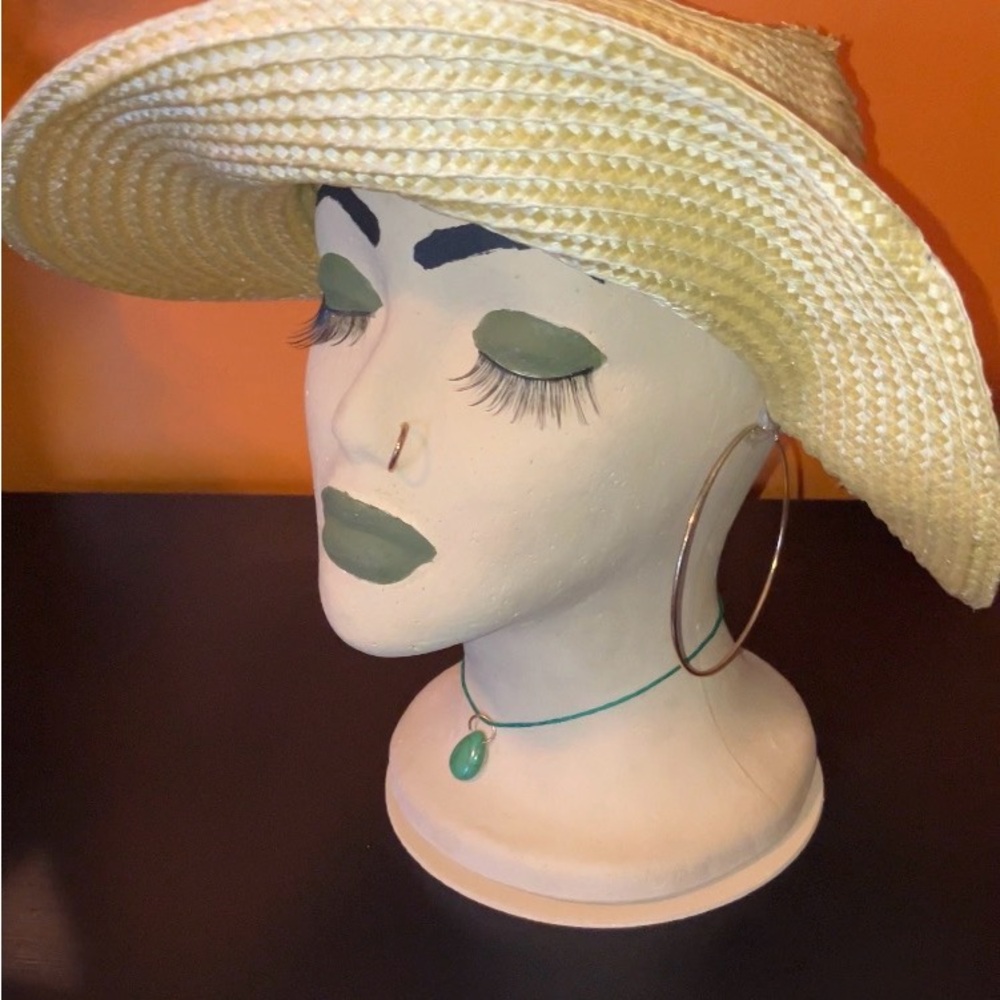 Decorative Flower pots. Flower baskets.